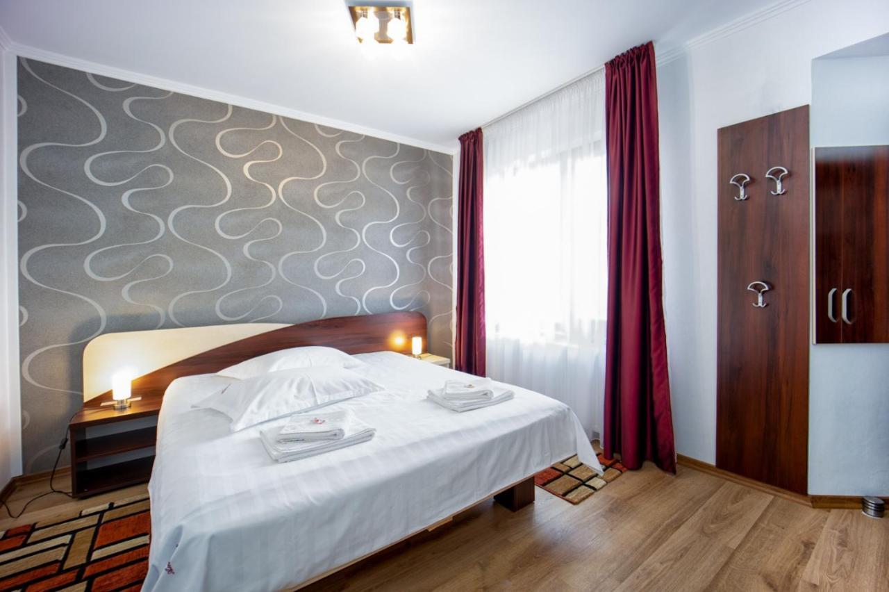 Amedeia Hotel Бран Екстериор снимка