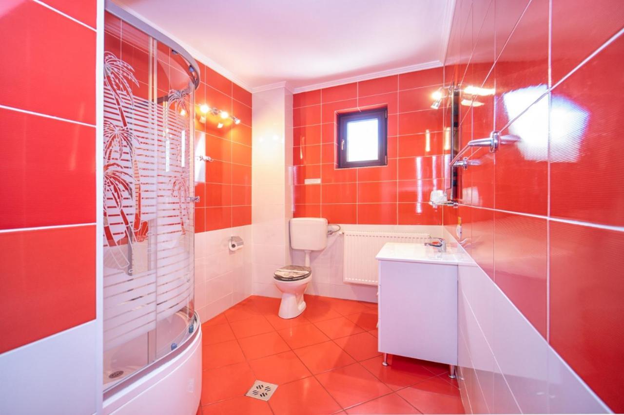 Amedeia Hotel Бран Екстериор снимка