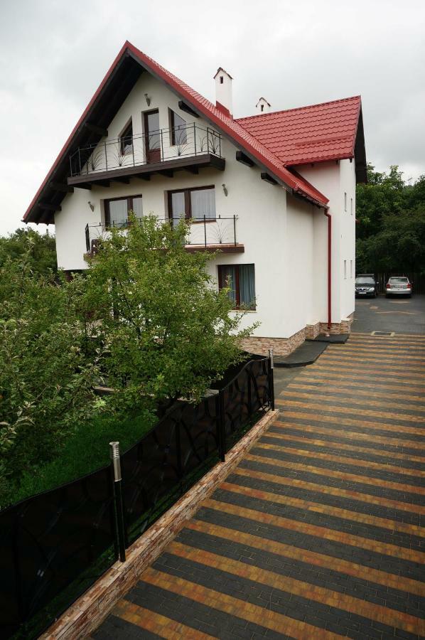 Amedeia Hotel Бран Екстериор снимка